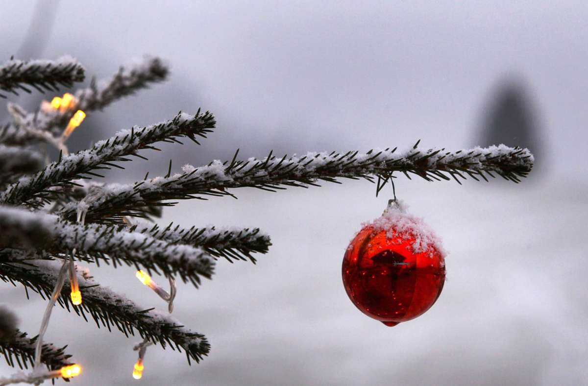 Viele wünschen sich Schnee in der Weihnachtszeit. Foto: dpa/Karl-Josef Hildenbrand