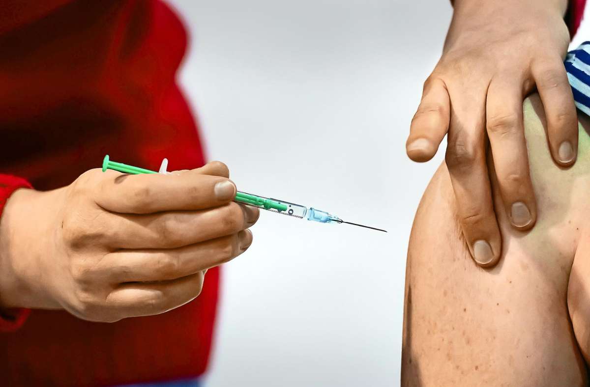 Corona-Impfungen in Baden-Württemberg: Hausärzte erwarten Ansturm auf die Praxen
