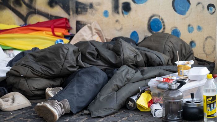 Obdachlosen unter Druck gesetzt: Ermittlungen gegen Influencer