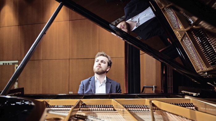 Anton Gerzenberg begeistert mit leidenschaftlichem Klavierspiel