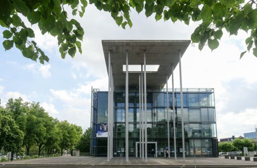 Transparenter Firmensitz: Was zuletzt aus der VR-Bank Ludwigsburg von innen nach außen drang, gefiel dem Vorstand gar nicht. Foto: Simon Granville