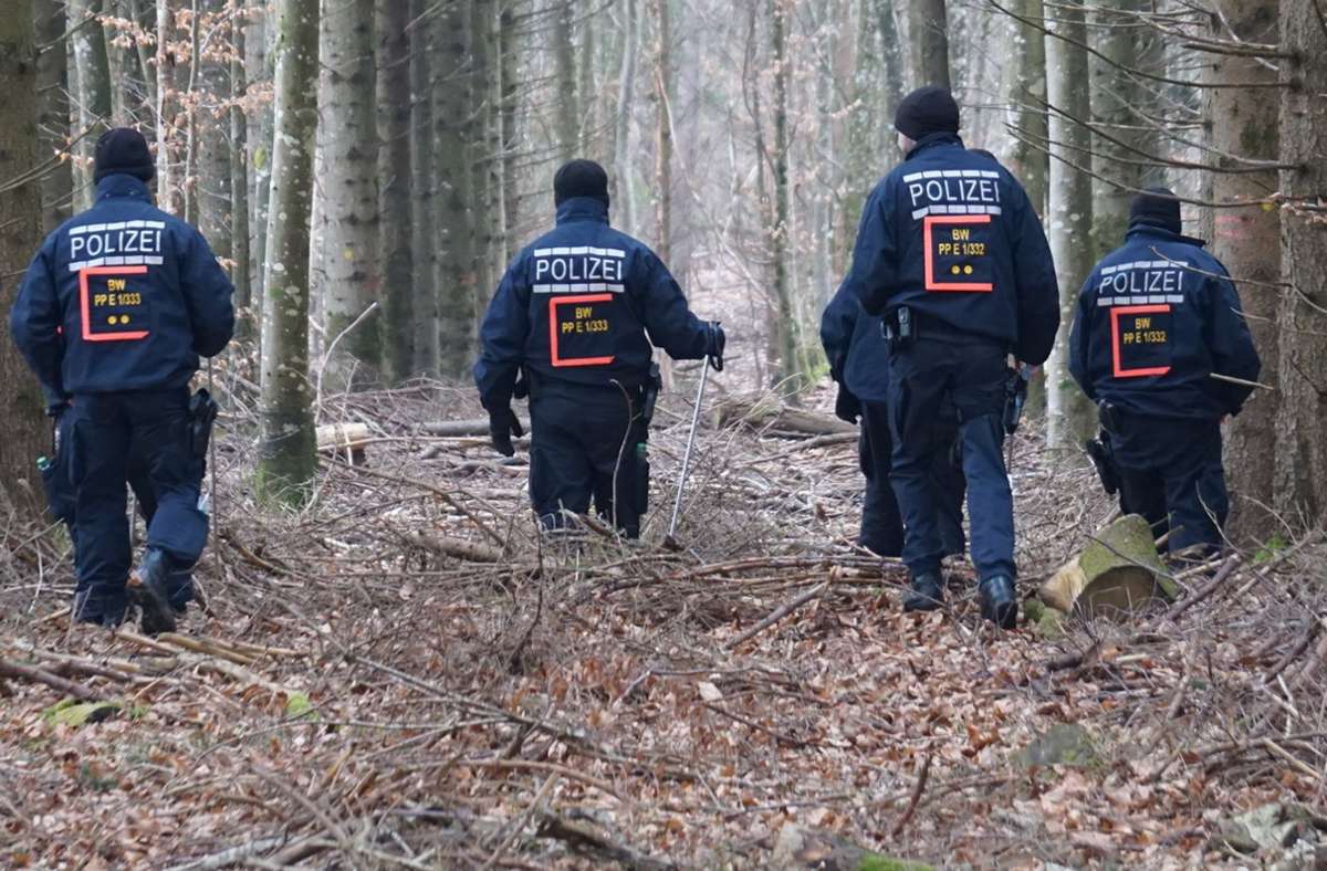 Frau aus Landkreis Konstanz verschwunden: Verbrechen nicht ausgeschlossen – Suche nach 21-Jähriger geht weiter