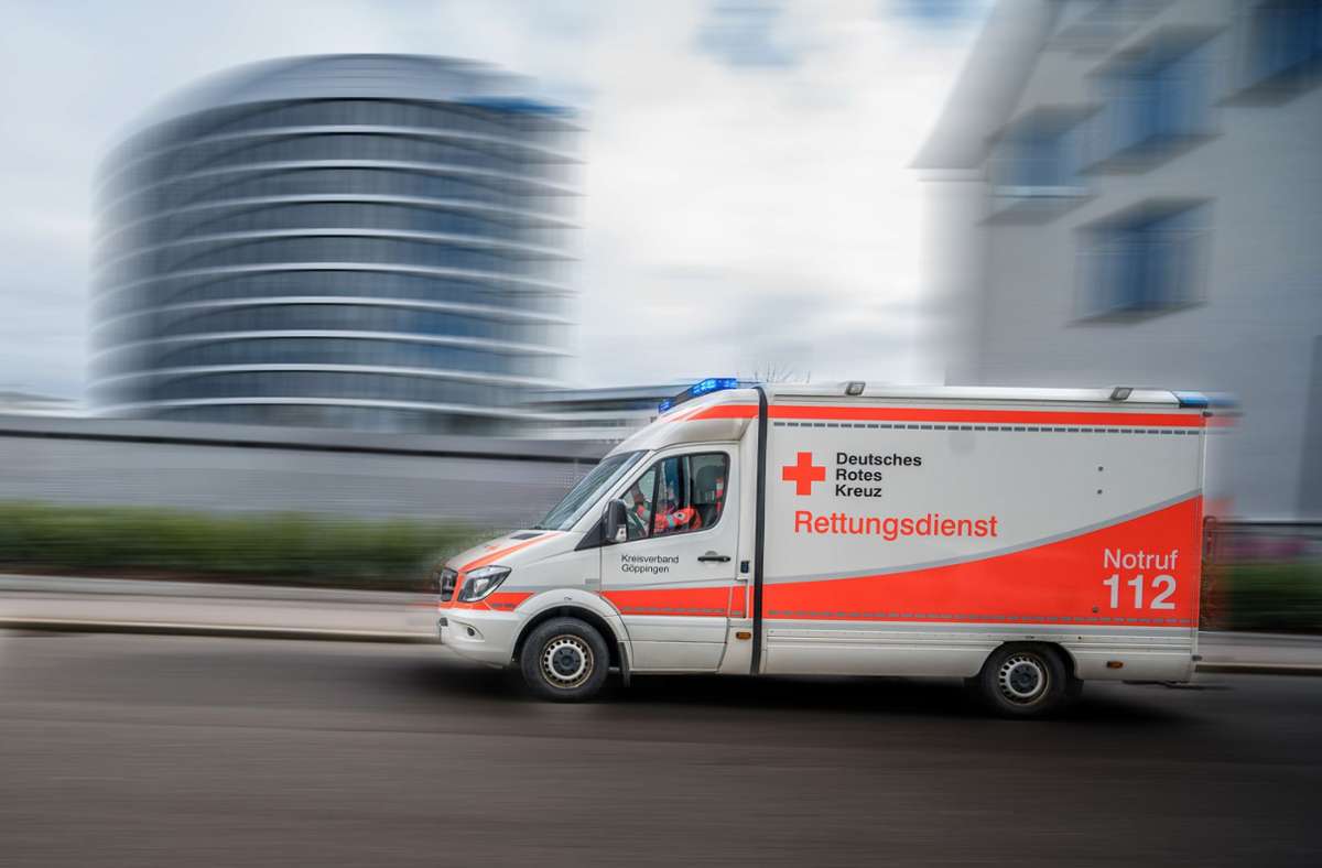 Nach Aus für Helfenstein-Klinik: Sind im Kreis Göppingen bald mehr Rettungswagen im Einsatz?