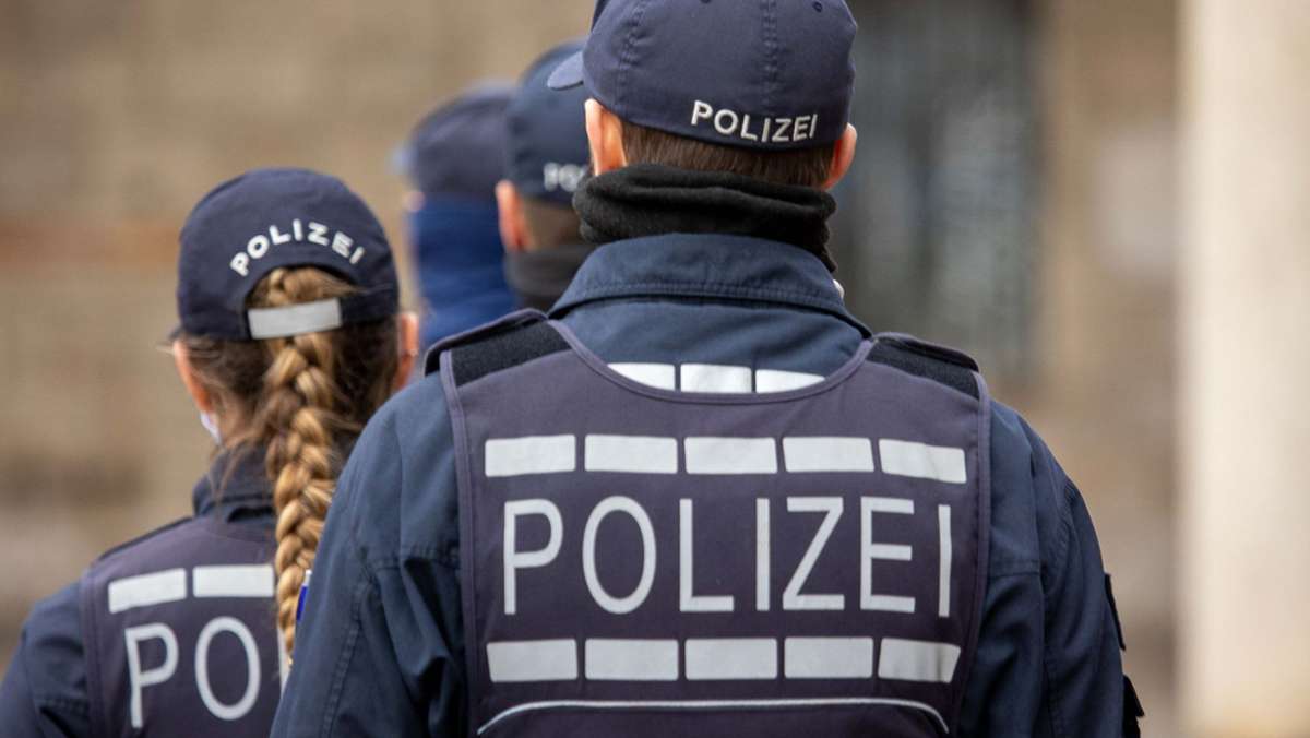 Herrenberg: 40-Jähriger hat über 2 Promille und legt sich mit Polizei an