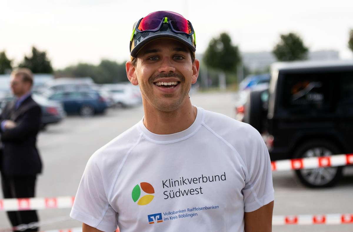 In 17:39 Minuten im Ziel: Der strahlende Sieger Maximilian Rösch vom Klinikverbund Südwest.