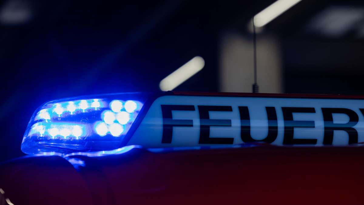 Brand in Plochingen: Trampolin auf Balkon fängt Feuer – Zwei Kinder in Wohnung