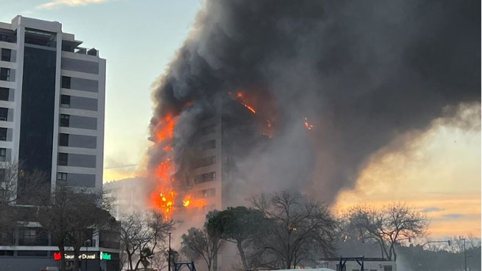 Hochhaus gleicht einer Feuerfackel – mindestens 13 Verletzte