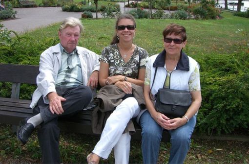 Martina Schäfer mit ihren Eltern bei einer Reise an die Mosel Foto: Privat/Sandra Markert