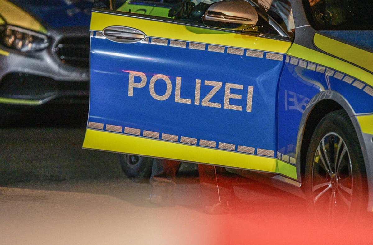 Einsatz in Trier eskaliert: 40 Menschen attackieren Polizisten brutal – mehrere Beamte verletzt
