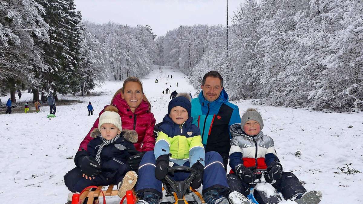 Schlittenvergnügen in Sindelfingen: Auf dem Skihang ist Schnee und Rodeln gut