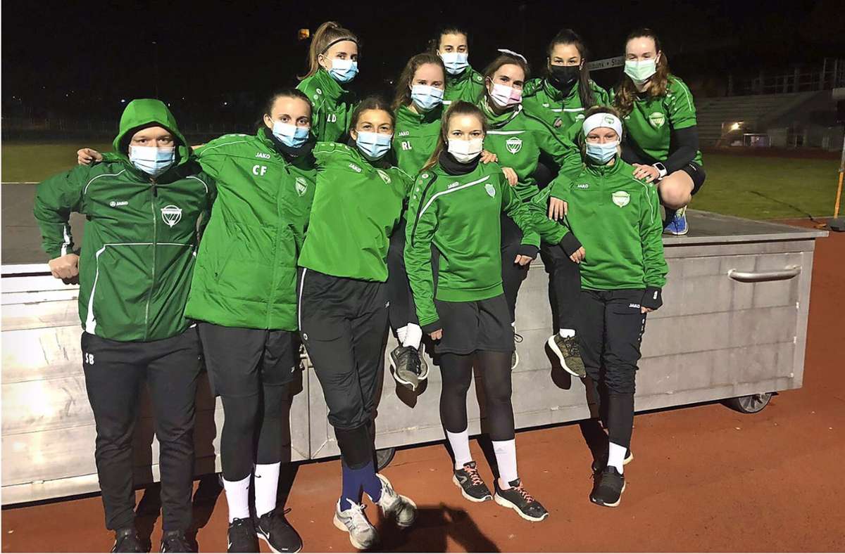 Fußball beim VfL Herrenberg: Frauenteams fordern Männer zu einer Laufchallenge heraus
