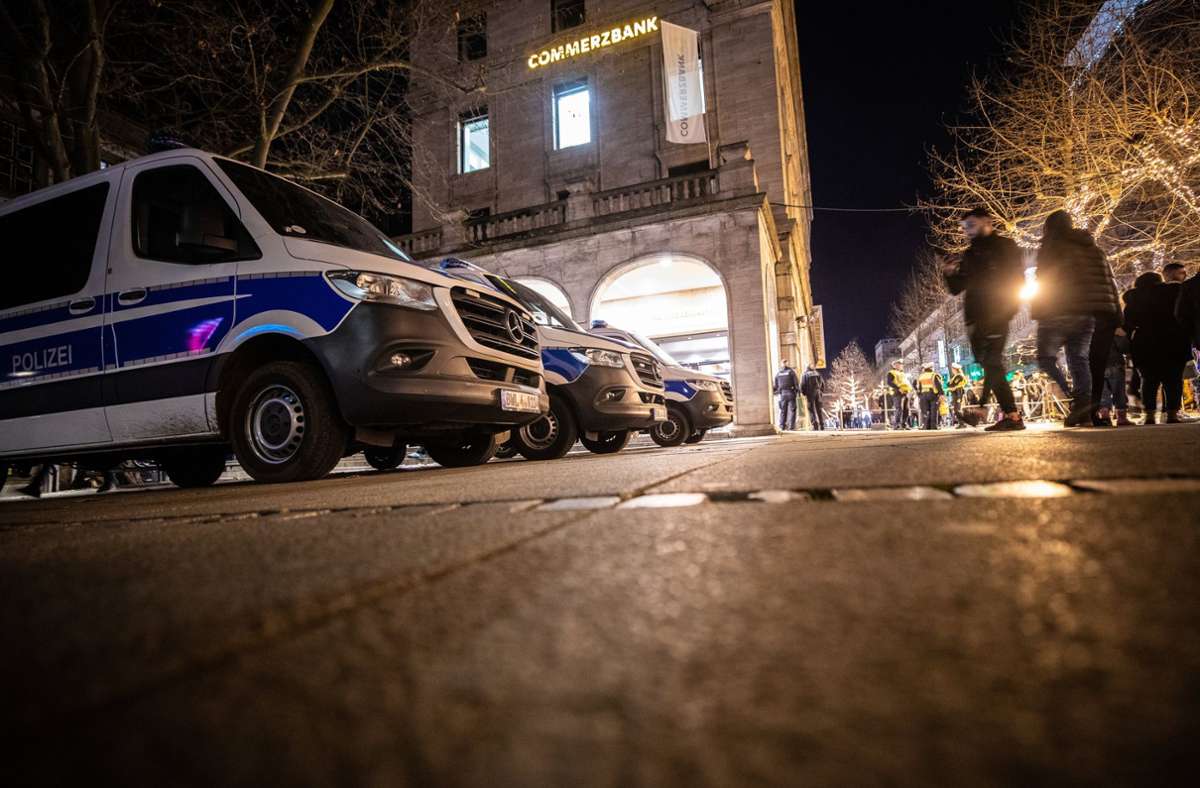 Nach Angriffen an Silvester: Thomas Strobl verspricht konsequentere Strafverfolgung