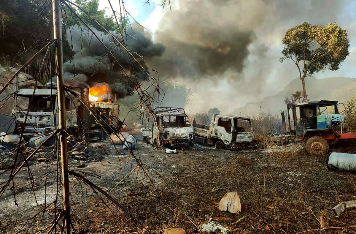 In Myanmar sind die verbrannten Leichen von etwa 35 Menschen gefunden worden. Foto: dpa/Karenni Nationalities Defense Force