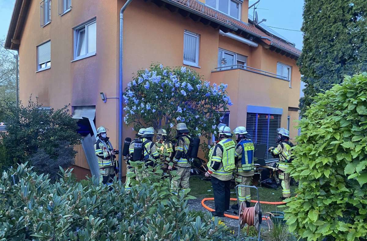 Brand in Ditzingen: Wattestäbchen führt zu  Feuer in Mehrfamilienhaus