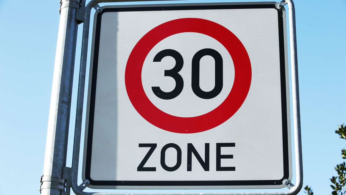 Straßenverkehrsrecht: Hermann pocht auf mehr Tempo-30-Zonen in Innenstädten
