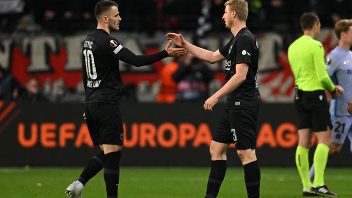 Eintracht Frankfurt erkämpft Remis gegen Barcelona