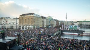 Hamburg: Mehr Teilnehmer bei Demo gegen rechts als angegeben