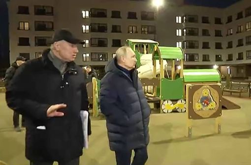 Der echte Putin? Besuch in Mariupol. Foto: Imago/Itar-Tass