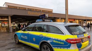 Ausraster  beim Böblinger Bahnhof: 25-Jähriger versucht, Polizist zu beißen