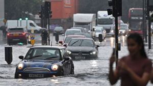 Heftiger Regen verursacht Verkehrschaos