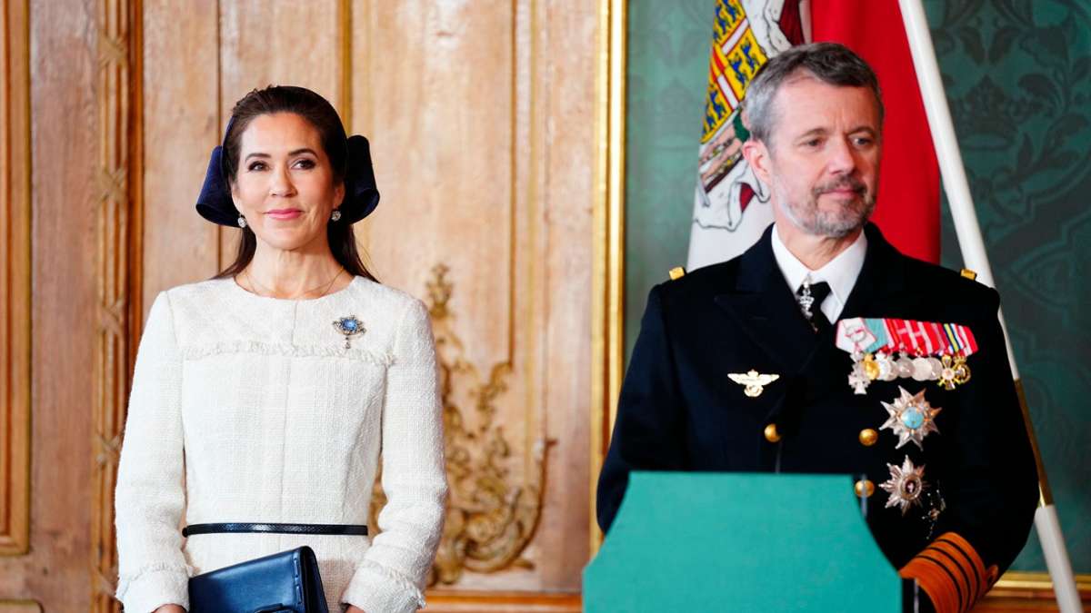 Dänemarks König Frederik X. und Königin Mary beim Besuch in Schweden.