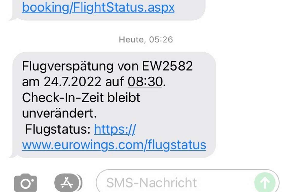 Sage noch einer, Fliegen sei bequem. Auf dem Weg zum Flughafen meldet Eurowings per SMS mehr als eine Stunde Verspätung.