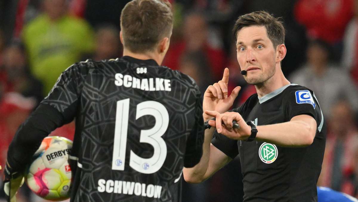 Konkurrent des VfB Stuttgart: Der Elfmeter für Schalke 04 erhitzt die Gemüter