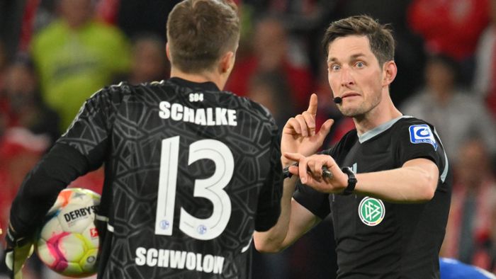 Der Elfmeter für Schalke 04 erhitzt die Gemüter
