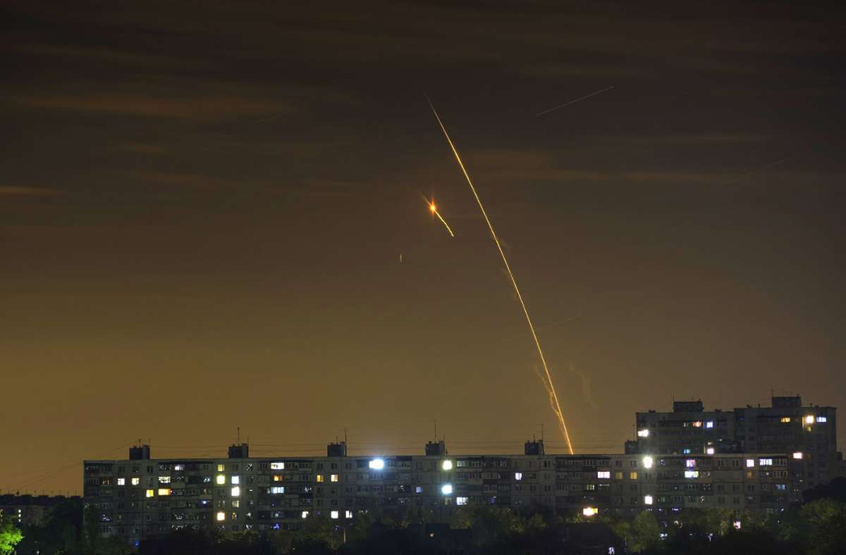 Raketen und Drohnen: Ukraine und Russland melden Angriffe und Explosionen