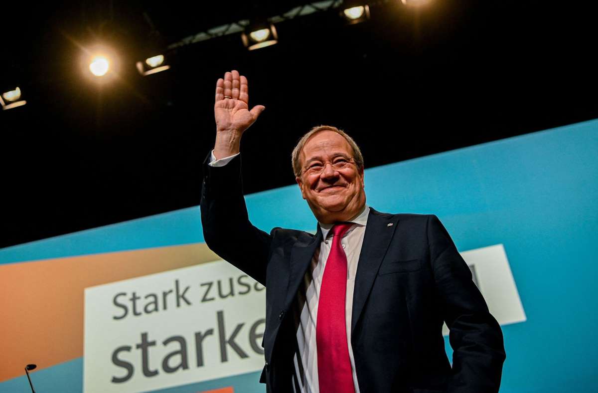 Nordrhein-Westfalen: Armin Laschet legt Amt als Ministerpräsident nieder