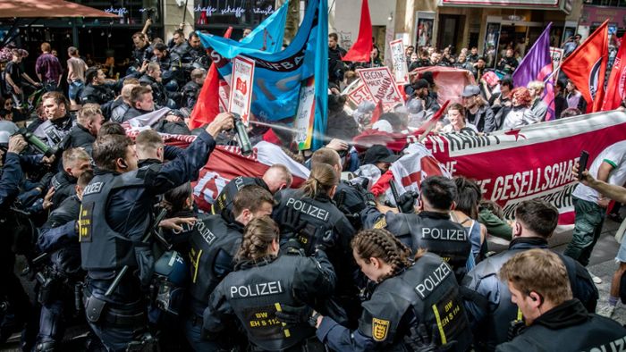 Friedlicher 1. Mai in Berlin - Gewalt in Stuttgart