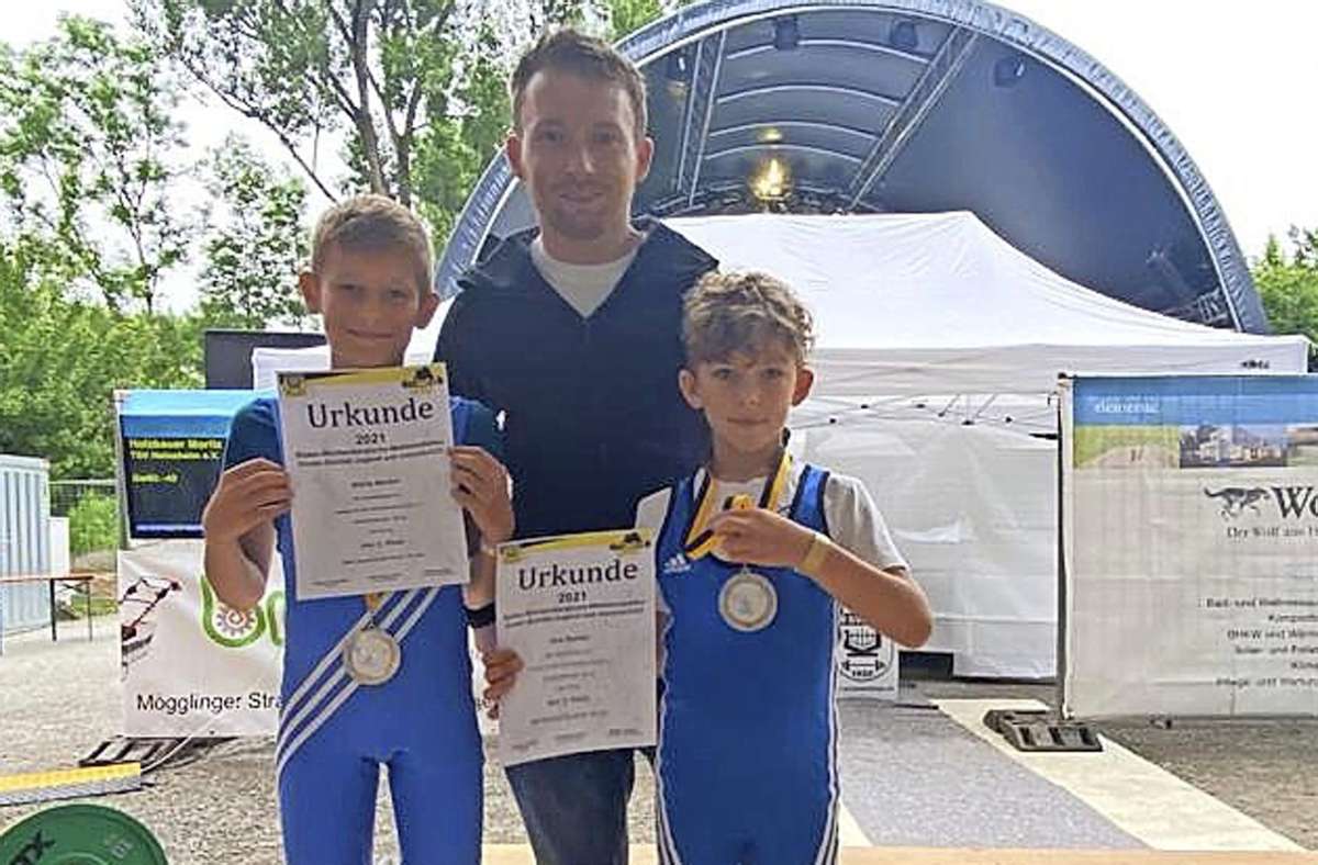 Gewichtheben beim VfL Sindelfingen: Junge Brüder Nikita und Ilya Becker jeweils Zweiter bei BaWü-Meisterschaft