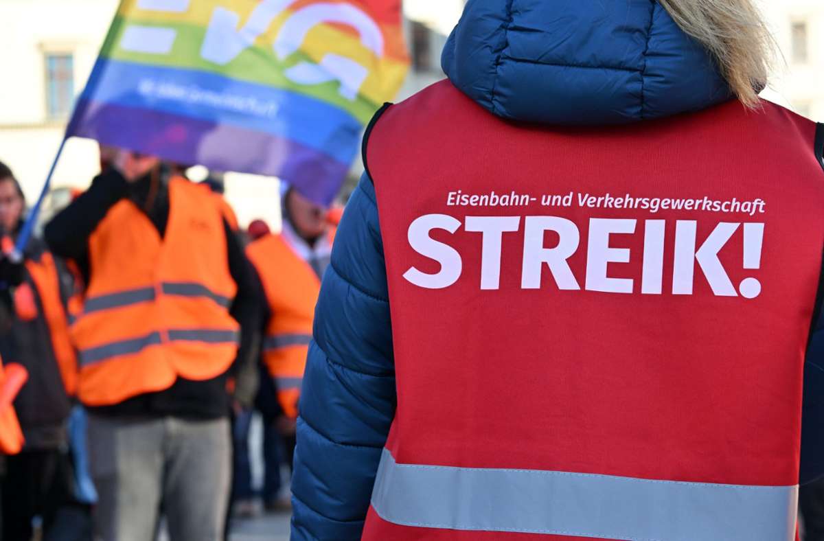 Tarifkonflikt mit der Deutschen Bahn: Weitere Warnstreiks am Freitag
