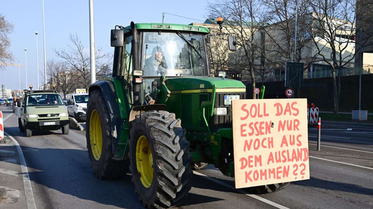 Baden-Württemberg: Protest der Landwirte: Fast 55 000 Fahrzeuge auf der Straße