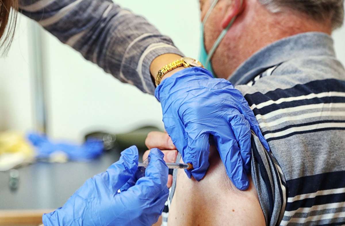 Kampf gegen Omikron: 200 000 Menschen im Kreis noch ohne Auffrischungsimpfung
