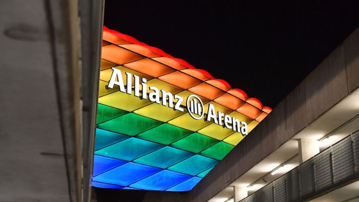 Twitter diskutiert über Allianz-Arena in Regenbogenfarben