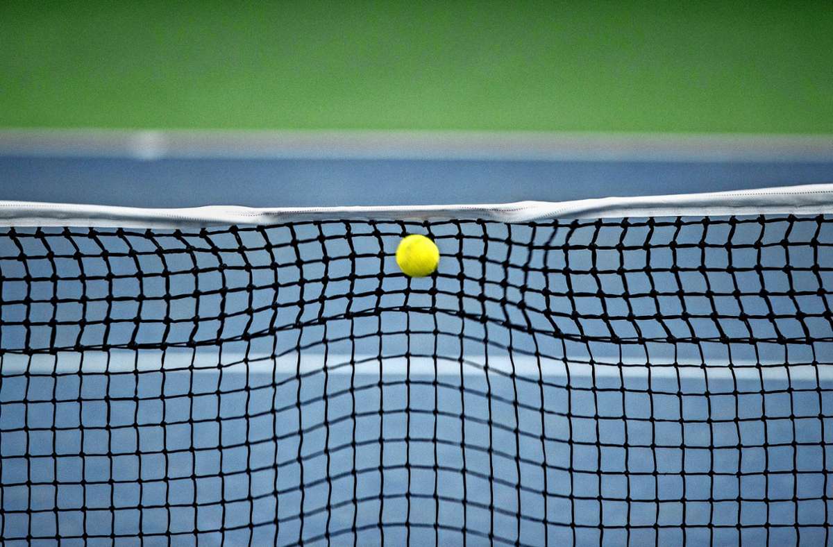 Betrugsskandal im WTB: Floss  veruntreutes Geld    des Tennisverbands in    einen Fußballclub?
