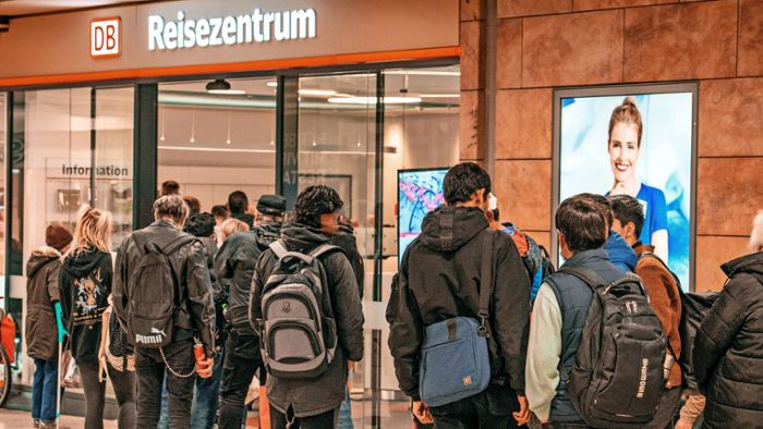 Deutsche Bahn: Digital first – Verkaufsstellen schwinden