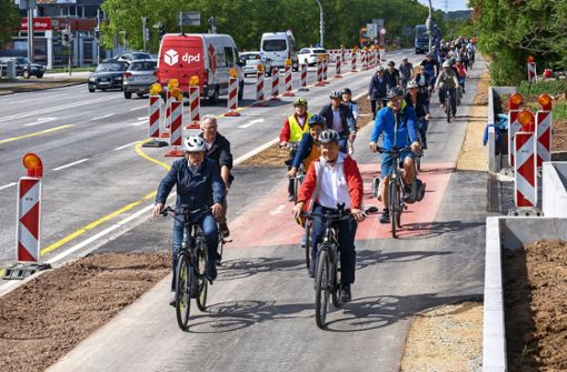Am Donnerstag wurde die neue Radstrecke in Tamm eingeweiht. Foto: Jürgen Bach