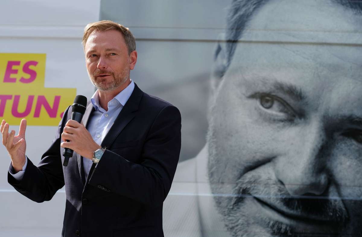 Bundestagswahlkampf in Stuttgart: Christian Lindner hinterfragt strengen Corona-Kurs
