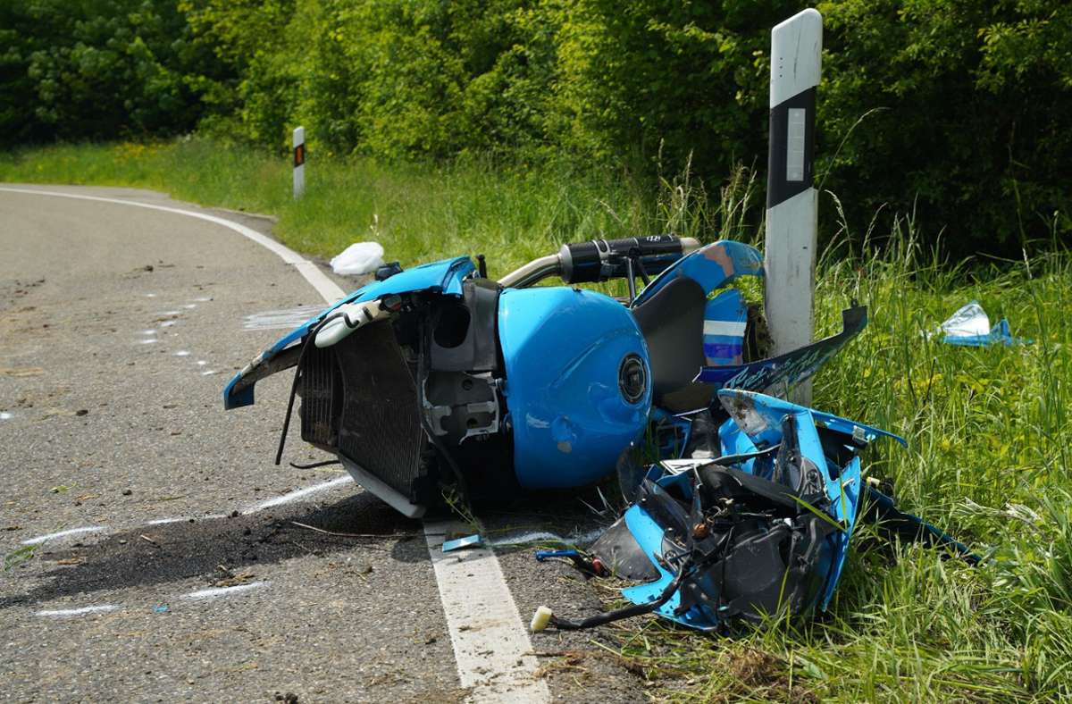 Unfall bei Steinenbronn: Motorradfahrer wird schwer verletzt