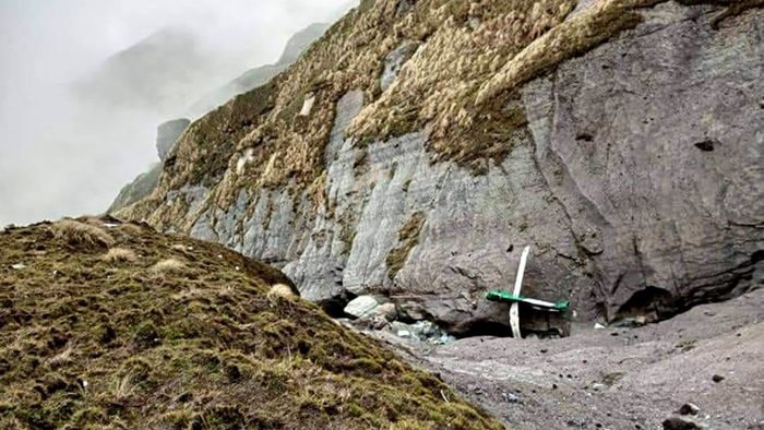 Nach Flugzeugabsturz: Leichen im Himalaya gefunden