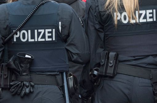 Die Staatsanwaltschaft Karlsruhe ermittelt gegen Beamte des Polizeipräsidiums Freiburg (Symbolbild) Foto: dpa/Boris Roessler