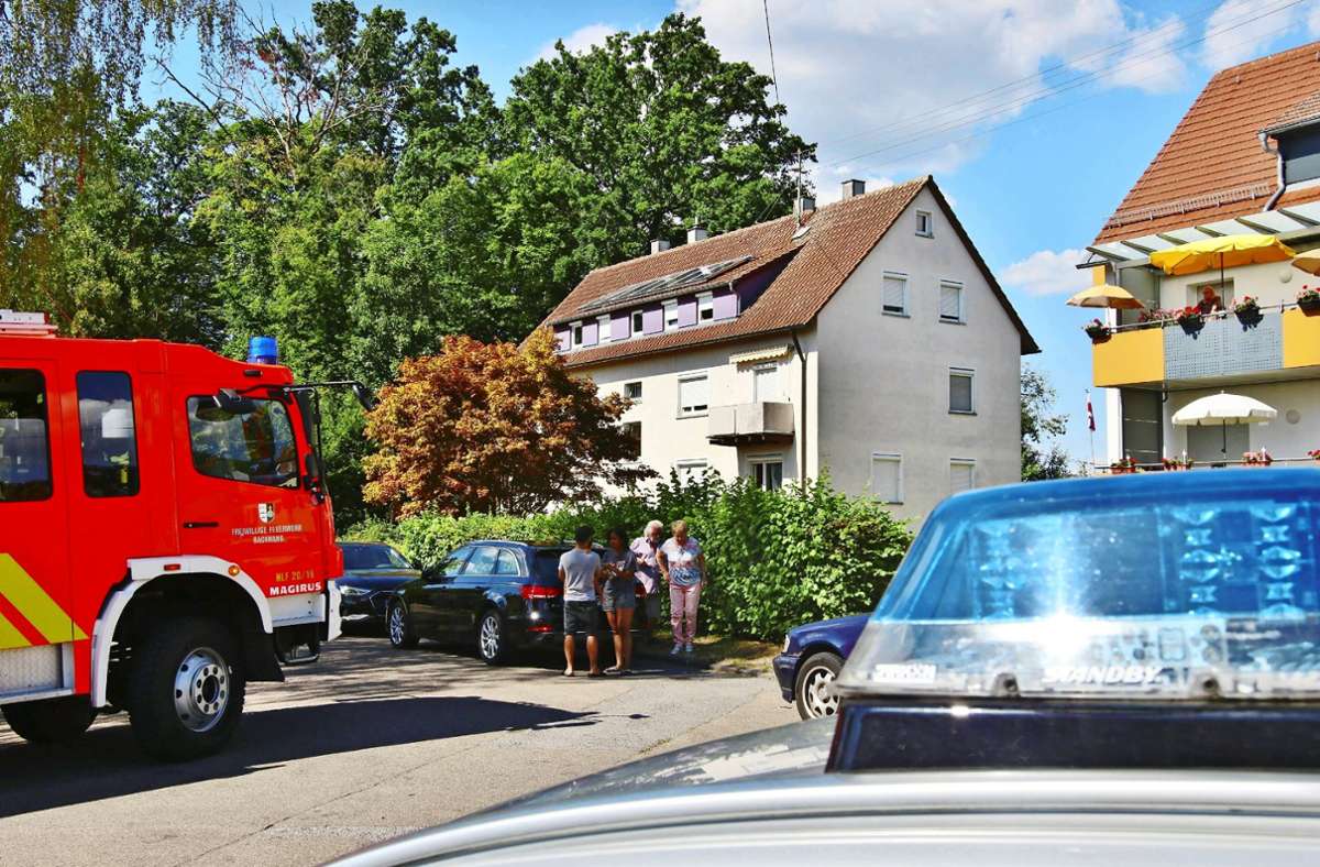 Wie sich die Bilder gleichen: Feuerwehren im Rems-Murr-Kreis mussten zu Küchenbränden ausrücken – in Fellbach (oben) wie in Backnang.