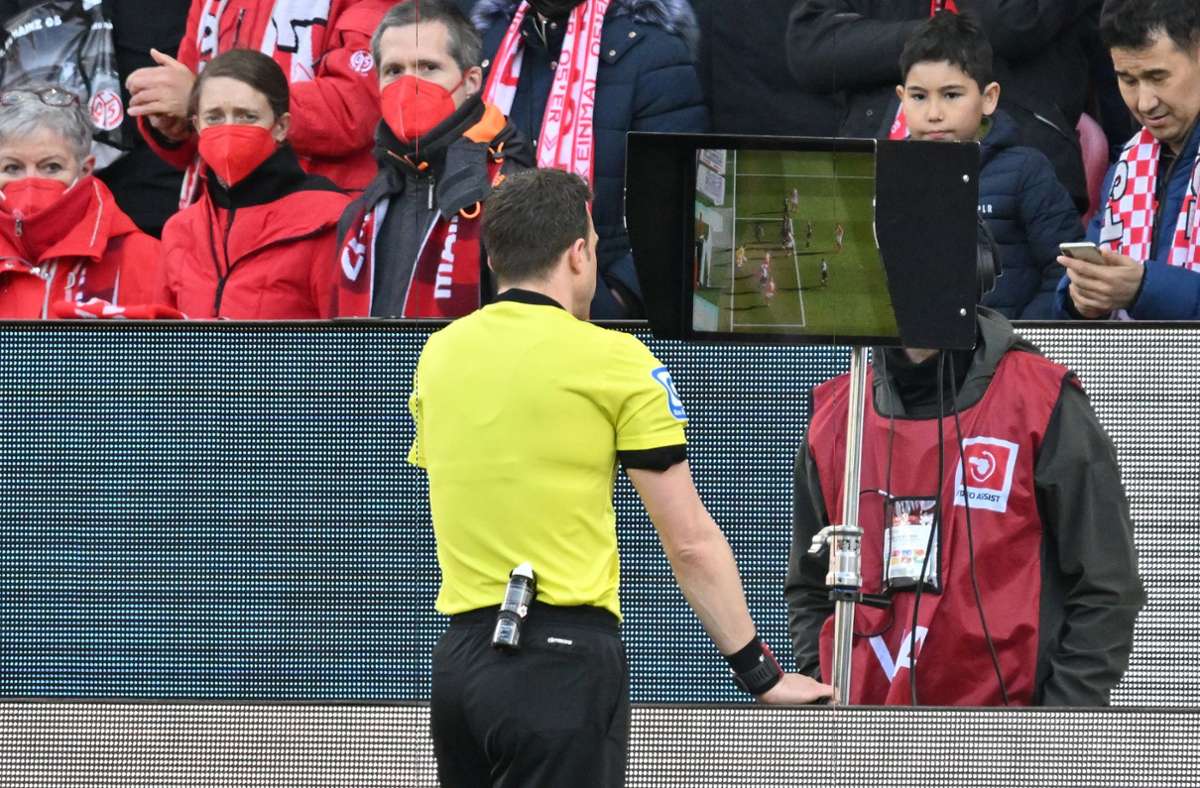 Kuriosum in der Bundesliga: Verwirrung in Mainz nach Fehler der Torlinientechnik