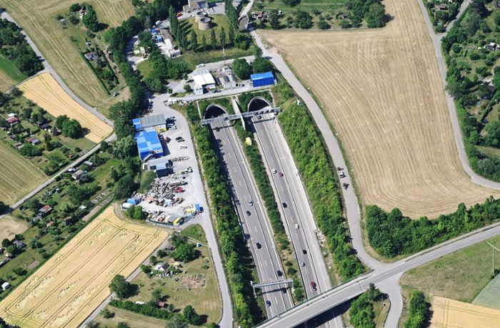 Stau-Hotspot in der Region  Stuttgart: Wann ist im Engelbergtunnel wieder freie Fahrt?