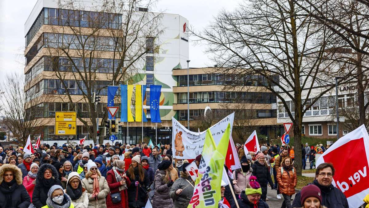 Demonstration in Böblingen: 500 Angestellte gehen auf die Straße