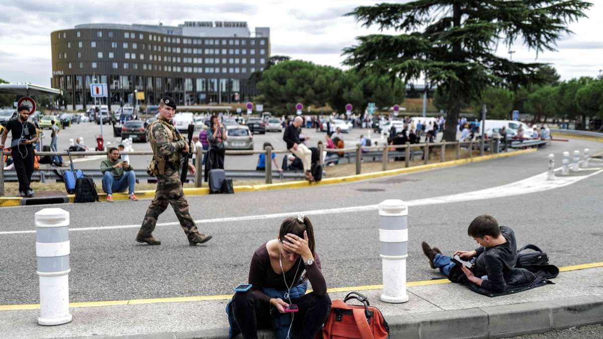 Frankreich: Erneut Bombendrohungen an diversen Flughäfen