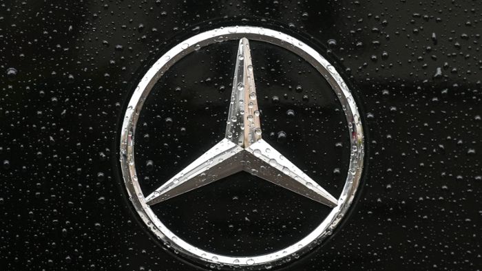 Mercedes ruft über 140 000 Autos zurück