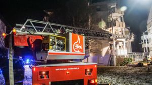 Vier Verletzte nach Brand in Mehrfamilienhaus